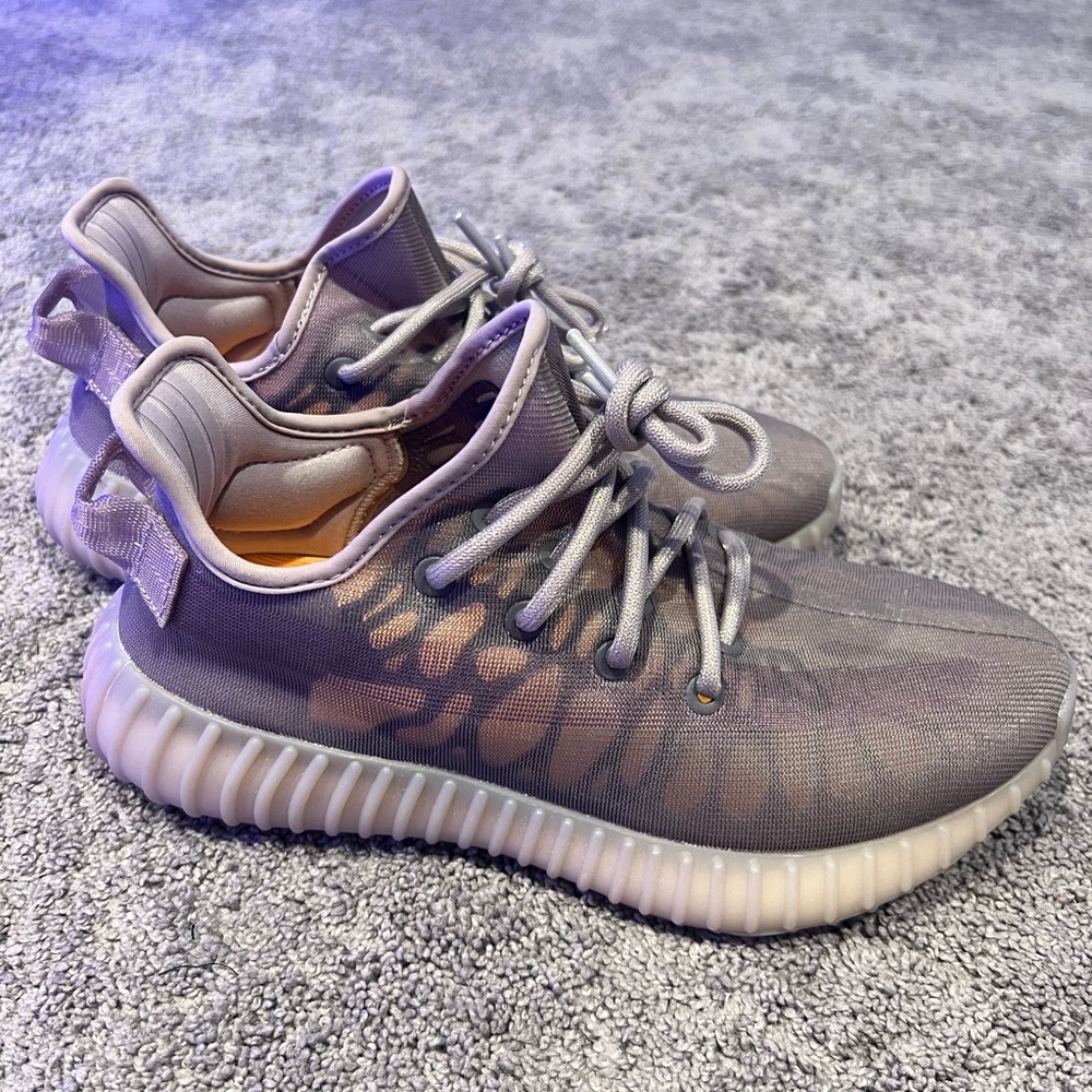 Yeezy Boost 350 V2 Mono Mist